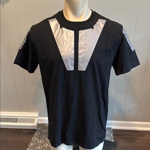 Hudson Jeans Black and Silver Short Sleeve Tee with Bold Design - Picture 1 of 6